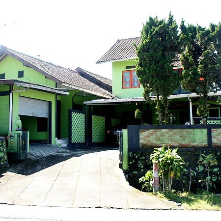 Bayu Murti Homestay Yogyakarta Esterno foto