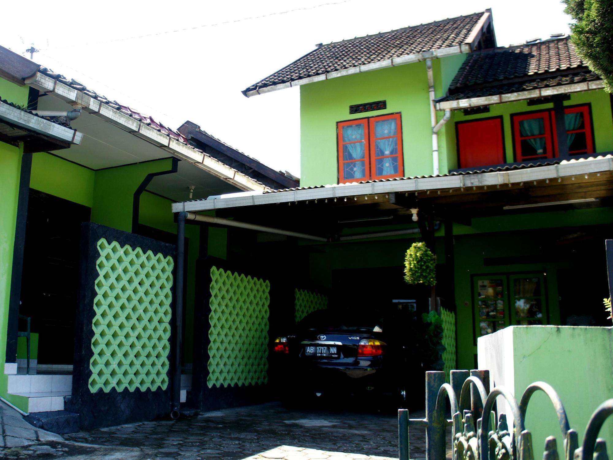 Bayu Murti Homestay Yogyakarta Esterno foto